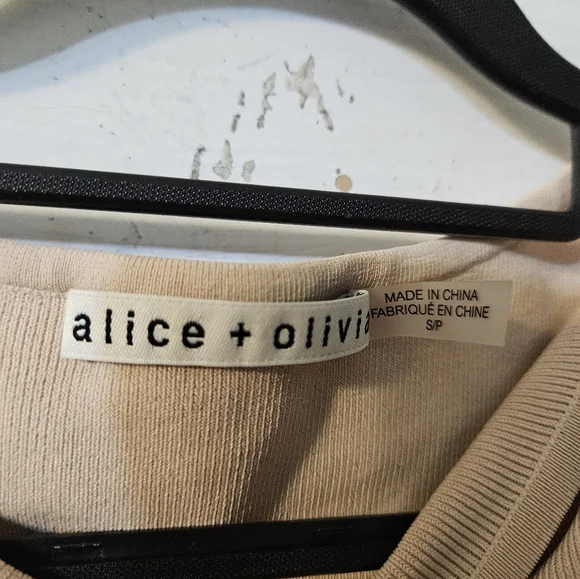 Alice + Olivia ABELLA PUFF SLEEVE CROP TOP - Picture 5 of 7